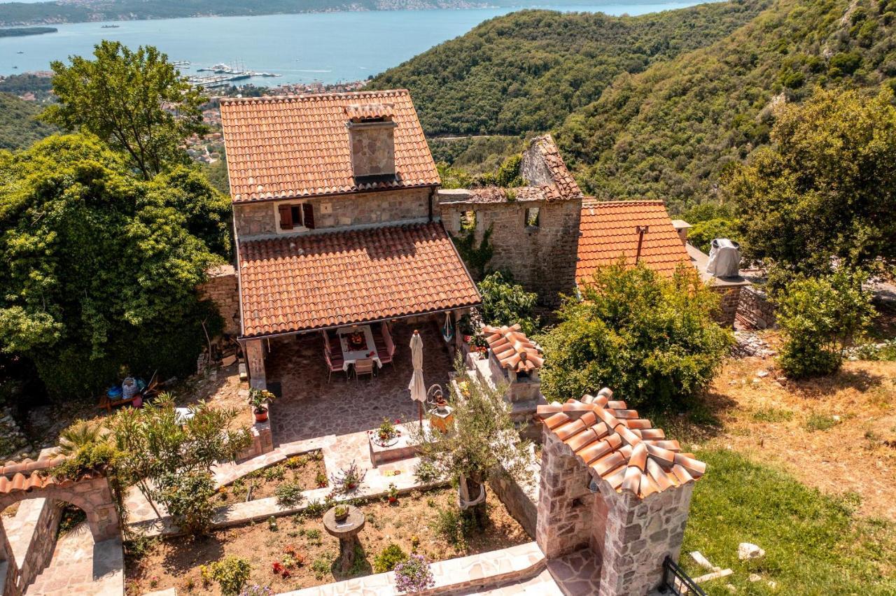 Old Stone House Villas Тиват Экстерьер фото